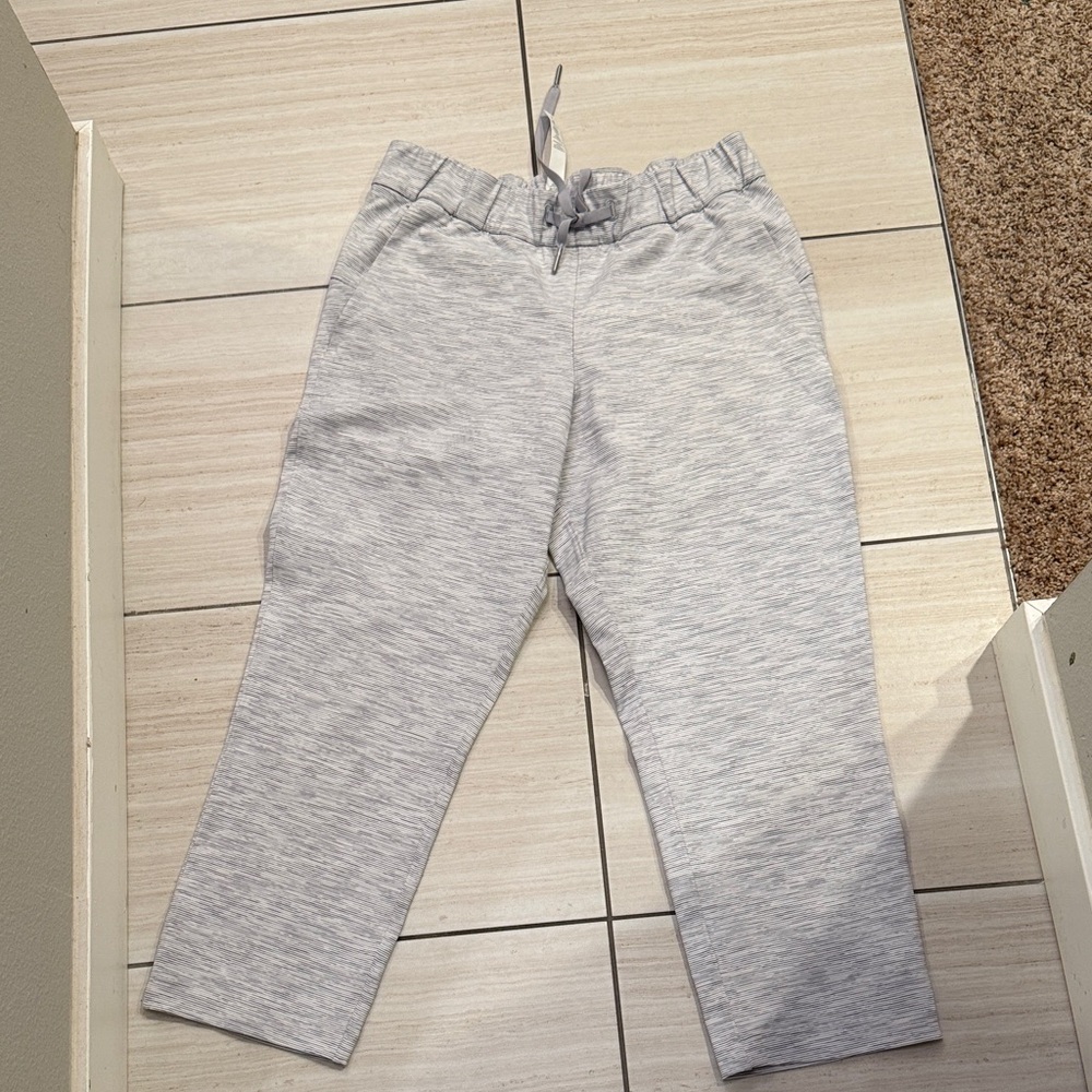 Lululemon Athletica Light Gray Joggers, new without tag, size 6